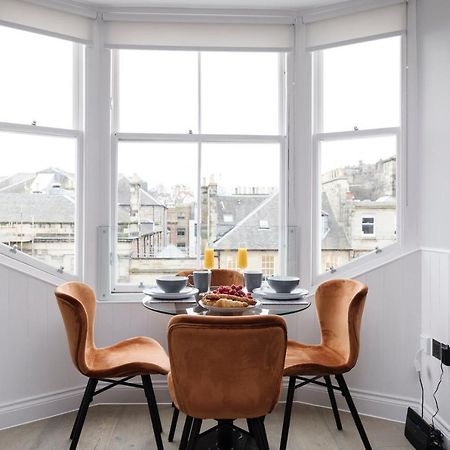 Altido Gorgeous Flat Overlooking Edinburgh Castle Esterno foto