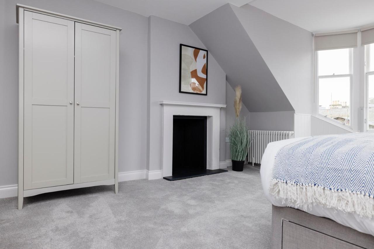 Altido Gorgeous Flat Overlooking Edinburgh Castle Esterno foto