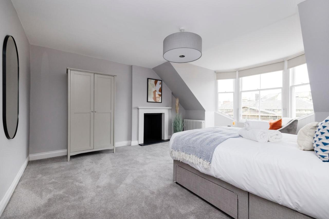 Altido Gorgeous Flat Overlooking Edinburgh Castle Esterno foto